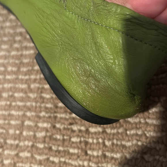 Tory Burch Minnie Travel Ballet Flats size 7.5 . Apple green with gold emblem - Picture 6 of 8